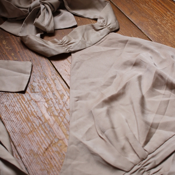 Halter Top - Picture 4 of 4